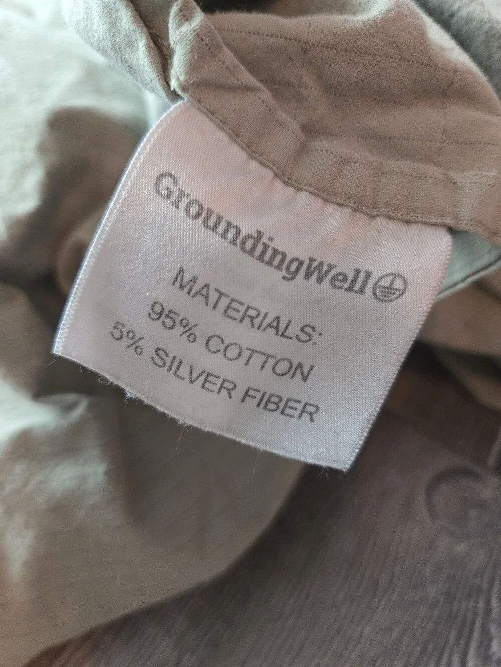 Grounding Well Light Olive Fitted Bed Sheet For Grounding
